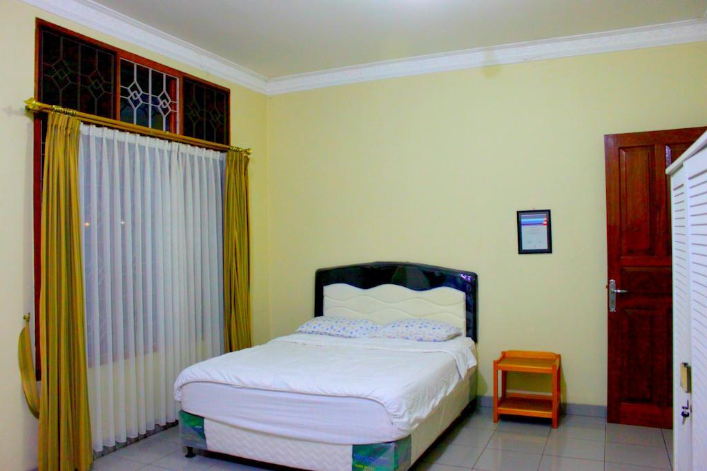 De Goti Villa Cimenyan Room photo